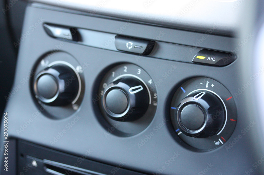 Vehicle ventilation controls with AC on Vehicle ventilation controls with AC on