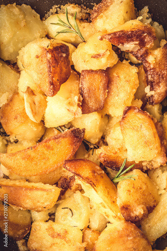 Fried Potato Wedges with Garlic and Rosemary