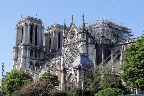 Paris cathedrale Notre Dame apres incendie
