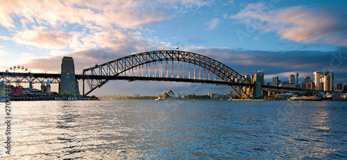 Fototapeta Naklejka Na Ścianę i Meble -  Sydney Harbour Bridge and City Panorama