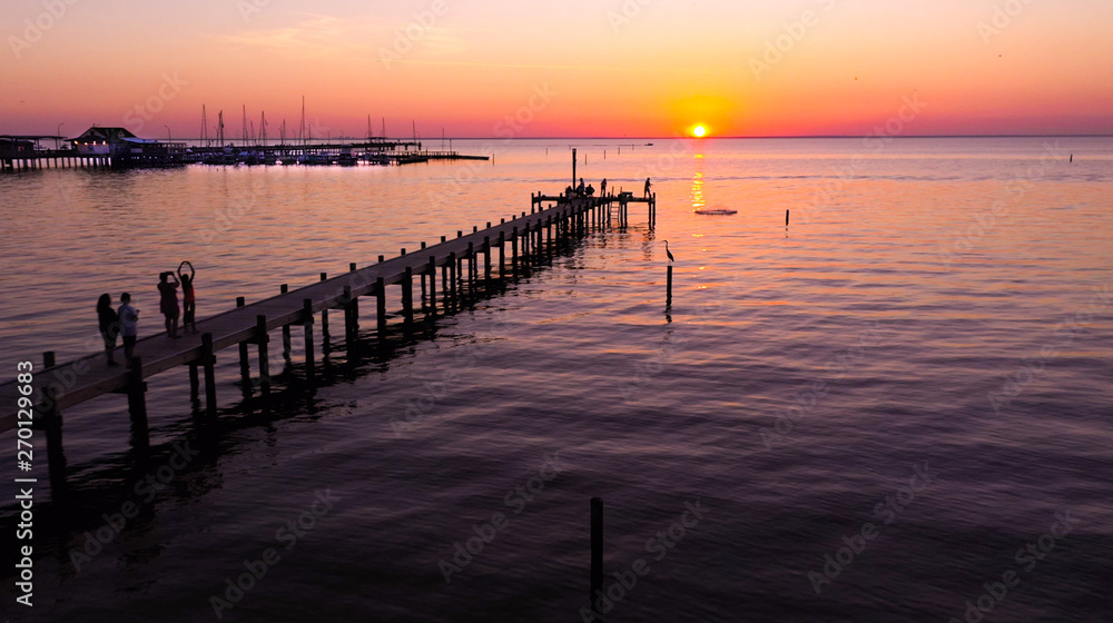 Obraz premium Fishing at Sunset 