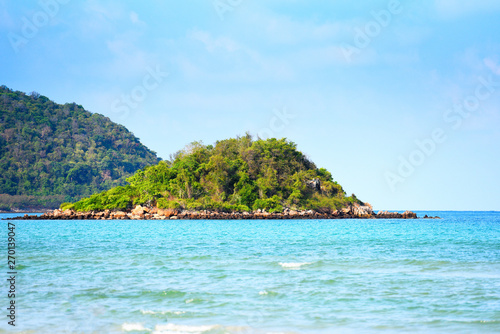 island beach beautiful tropical ocean - Paradise island sea summer day © Bigc Studio