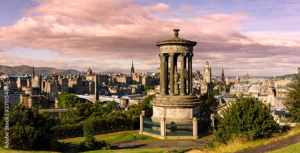 Obraz premium Edinburgh from Calton Hill