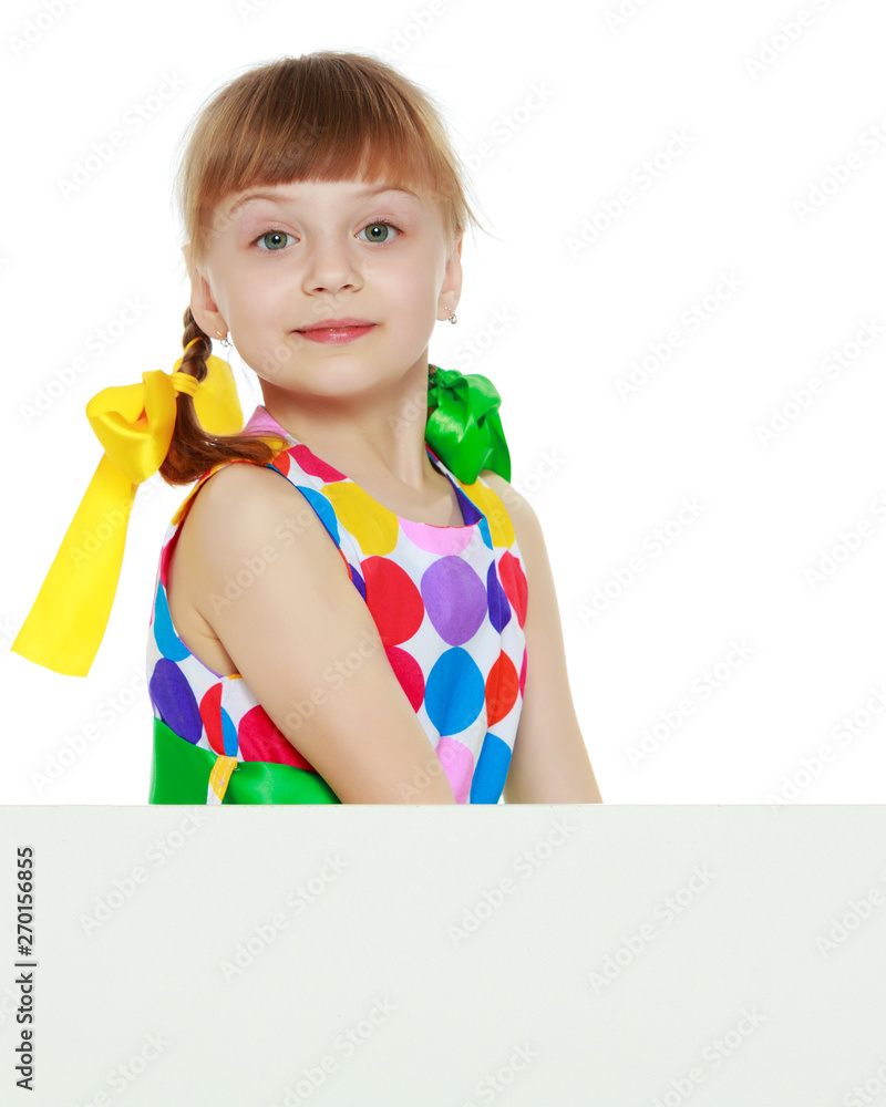 Girls looks because of the white obstacle. Girls looks because of the white obstacle.