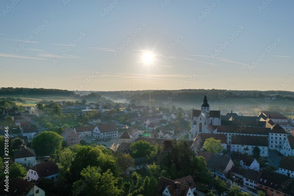 Naklejka premium Sonnenaufgang Drohne