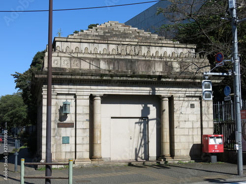 京成電鉄の旧博物館動物園駅　Former Hakubutsukan-Dobutsuen (Museum & Zoo) Station photo