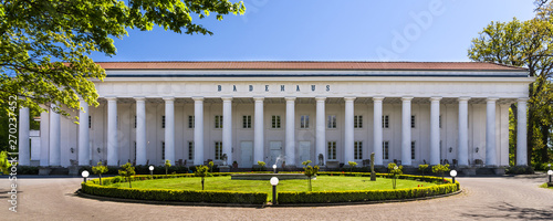 Badehaus Putbus Lauterbach Rügen entzerrt sonnig photo