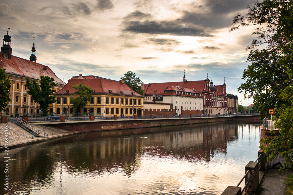 Fototapeta premium View of historic buildings in old town Wroclaw from Oder (Odra) river