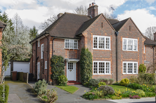 Semi-detached house in Pinner photo