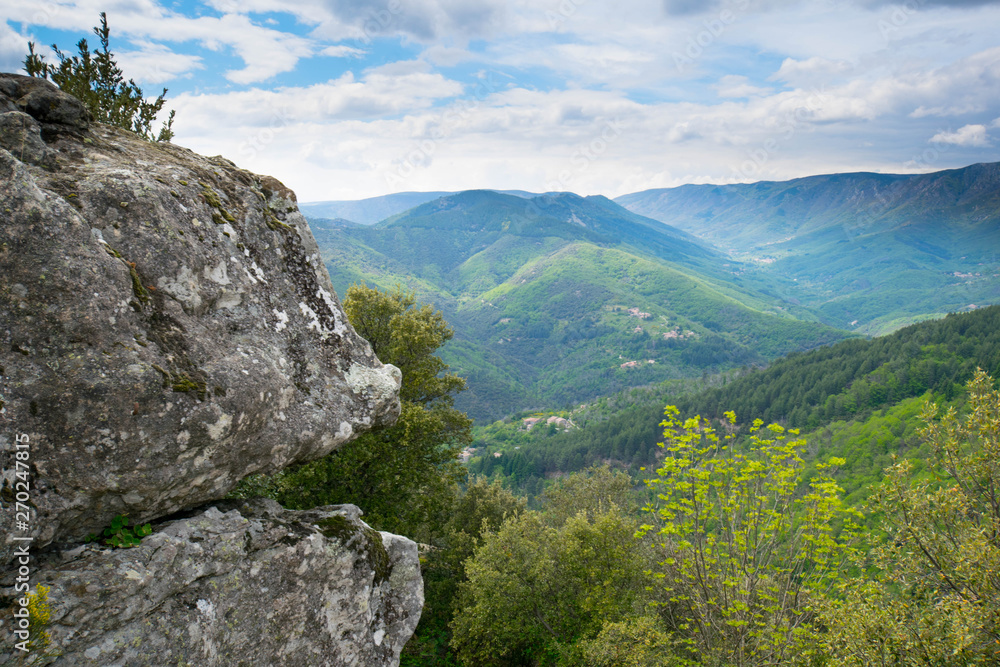 Naklejka premium Blick vom Tour de Brison in den Cevennen in Frankreich