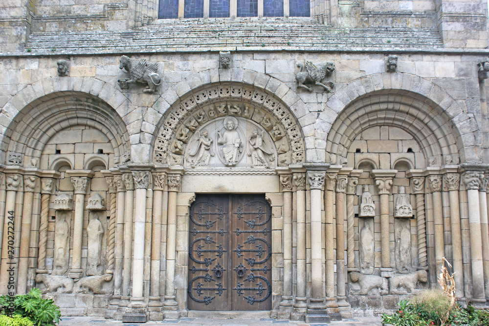 Door to St Sauveur Basilica, Dinan