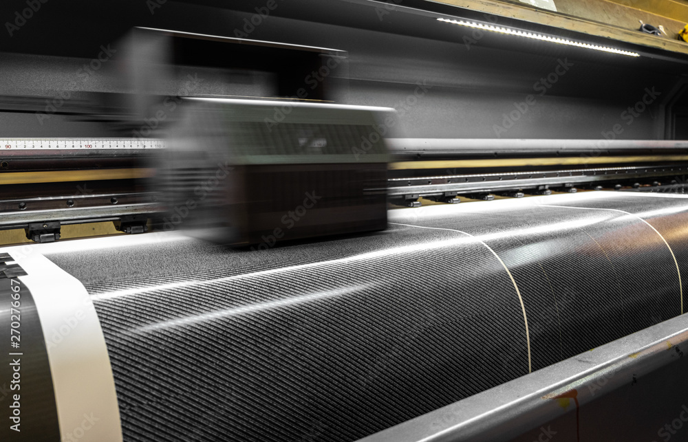 Large format digital printing machine and moving print head Large format digital printing machine and moving print head