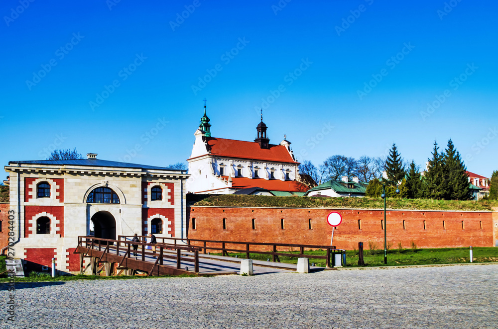 Obraz premium The Szczebrzeska Gate in Zamość, Poland