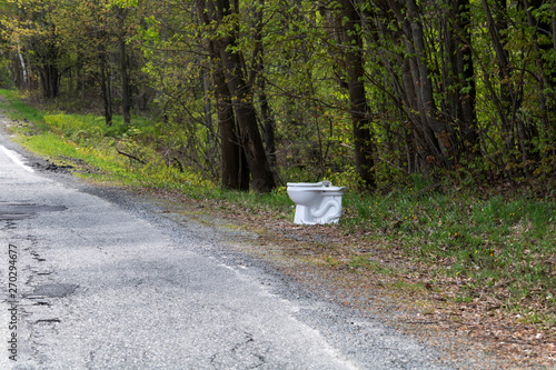Toilette sur le bord de la route, Halte Touristique, Québec Canada, Estrie