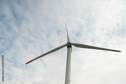 曇り空と風力発電のプロペラ © sigmaphoto