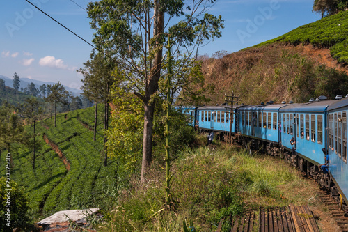 ella to kandy sri lanka famous train