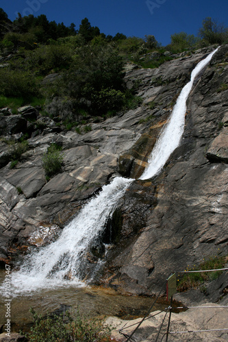 San Mames waterfall in Madrid photo