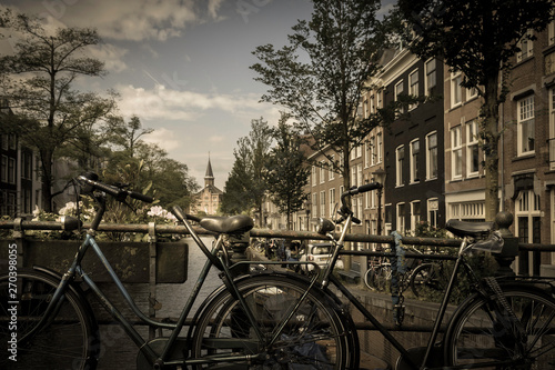 Amsterdam, deux vélos.