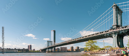 Fototapeta Naklejka Na Ścianę i Meble -  New York City Brooklyn old buildings and bridge in Dumbo