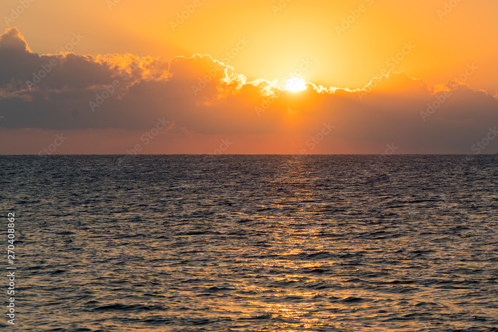 Obraz premium Colorful dawn over the sea, Sunset. Beautiful magic sunset over the sea