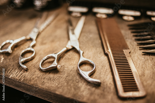 accessories for haircuts are on the shelf in the salon