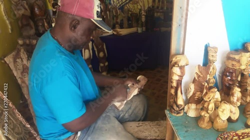 Woodcaver Kraft By Terrance, Port Lucaya Market Place, Bahamas