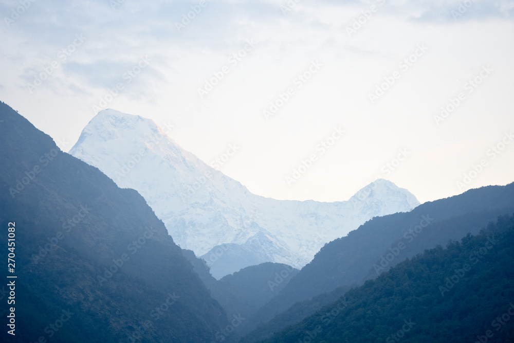 Gebirge in Nepal. Sonnenaufgang