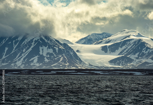 Arctic seas   mountains