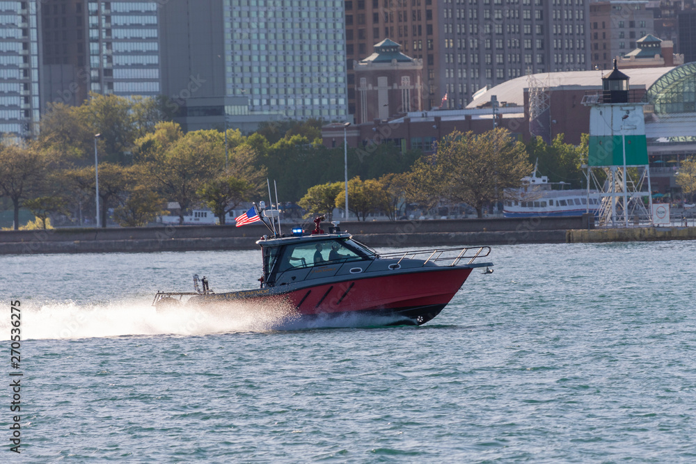 Obraz premium Speeding Boat in Chicago