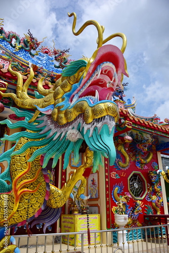 Wallpaper Mural Shrine Statues Dragons Other Respectable Statues Chinese Art Thailand	 Torontodigital.ca