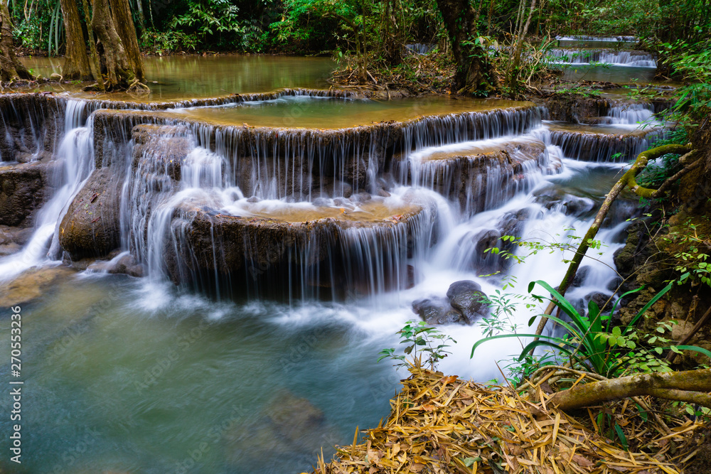 Obraz premium Huay Mae Khamin Waterfall (Srinakarin Dam National Park) Tha Kradan Si Sawat Kanchanaburi Thailand