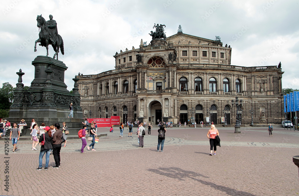 Semperoper, Dresden State Opera, Dresden, Saxony, Germany, Europe