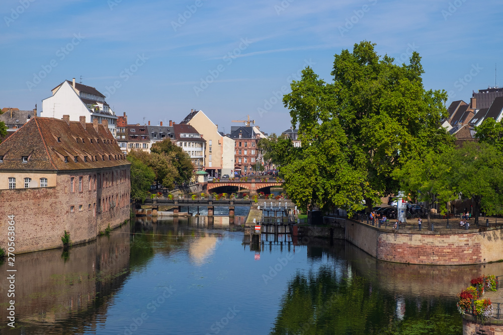Blick auf Ponts Couverts in Strassburg/Frankreich