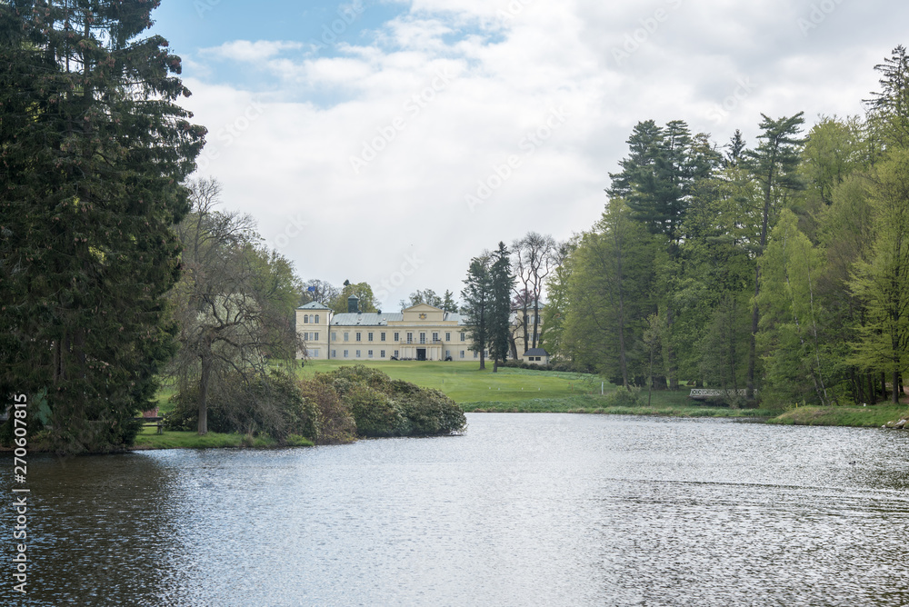 Obraz premium Schloss Kynzvart (Königswart) in Tschechien