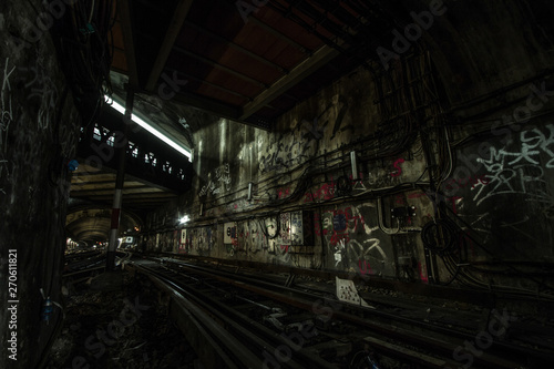 Fototapeta Naklejka Na Ścianę i Meble -  Exploration of Paris metro tunnels.