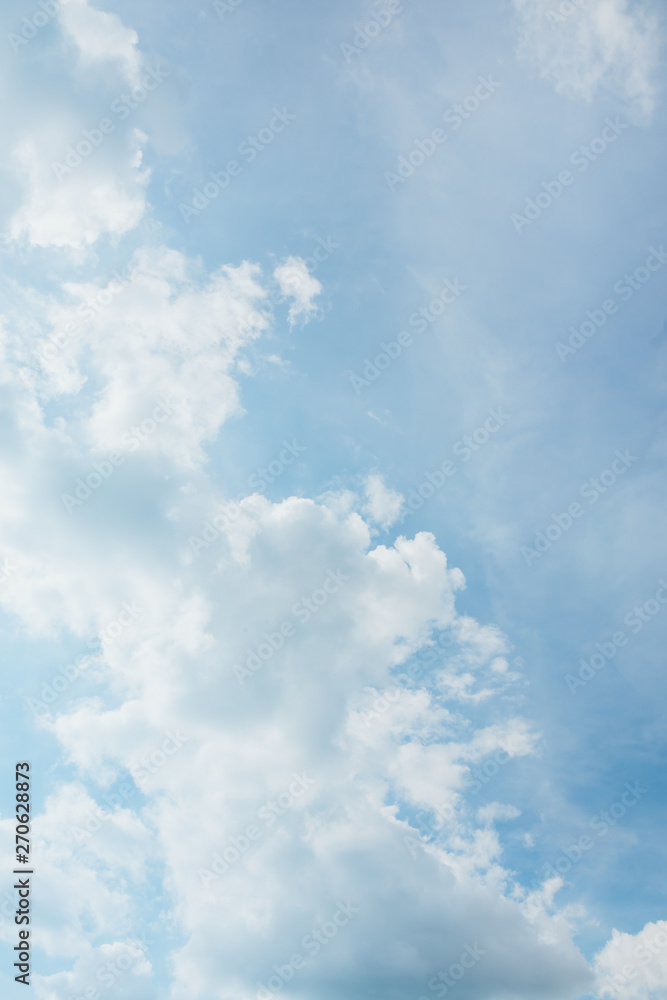 Obraz premium Clean white clouds with beautiful blue skies.