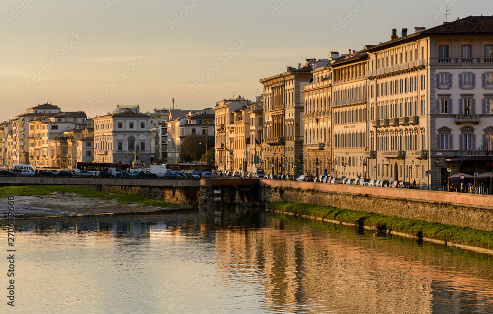 The best evening view of the Arno River and Lungarno Pacinotti opens from Ponte Grazzi Bridge. Florence