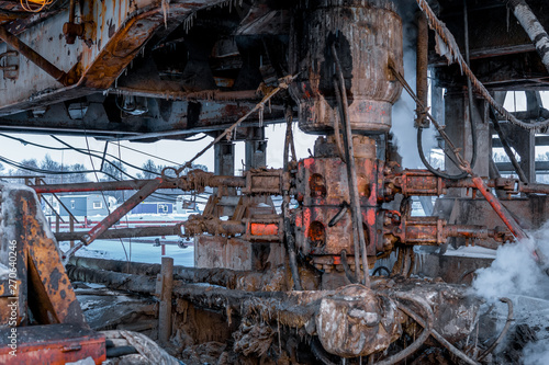 Tableau sur toile A drilling rig is preparing to install the Blowout Preventor  stack