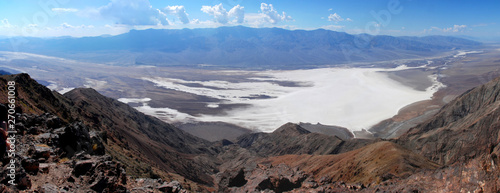 фотографія view from Dante`s View over badwater in death valley