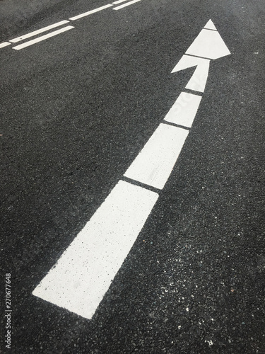 Wallpaper Mural arrow on road Torontodigital.ca