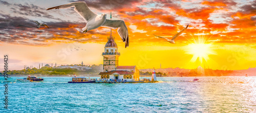 Fototapeta Naklejka Na Ścianę i Meble -  Maiden's Tower in istanbul, Turkey (KIZ KULESI - USKUDAR)