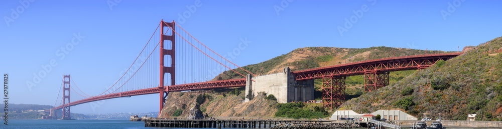 Panoramic view of Golden Gate Bridge on a sunny morning, San Francisco, California