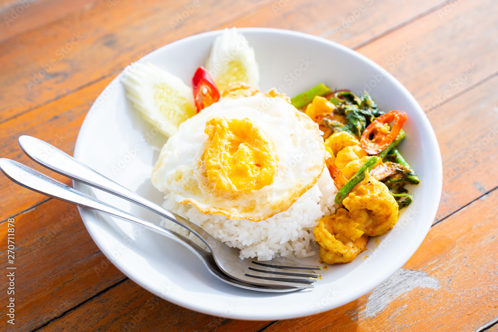 stir fried curry with shrimp and fried egg stir fried curry with shrimp and fried egg
