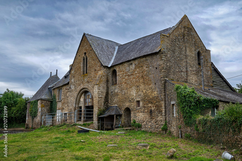 Porterie de l'abbaye de Fontaine-Daniel