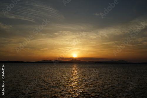 霞ヶ浦と筑波山と夕日