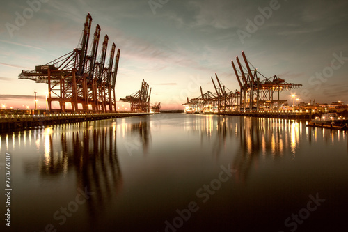 Containerhafen Burchardkai in Hamburg
