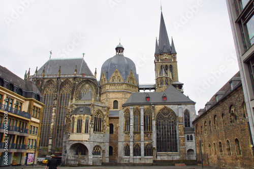 Der Dom zu Aachen, eine Sehenswürdigkeit im Westen von Deutschland