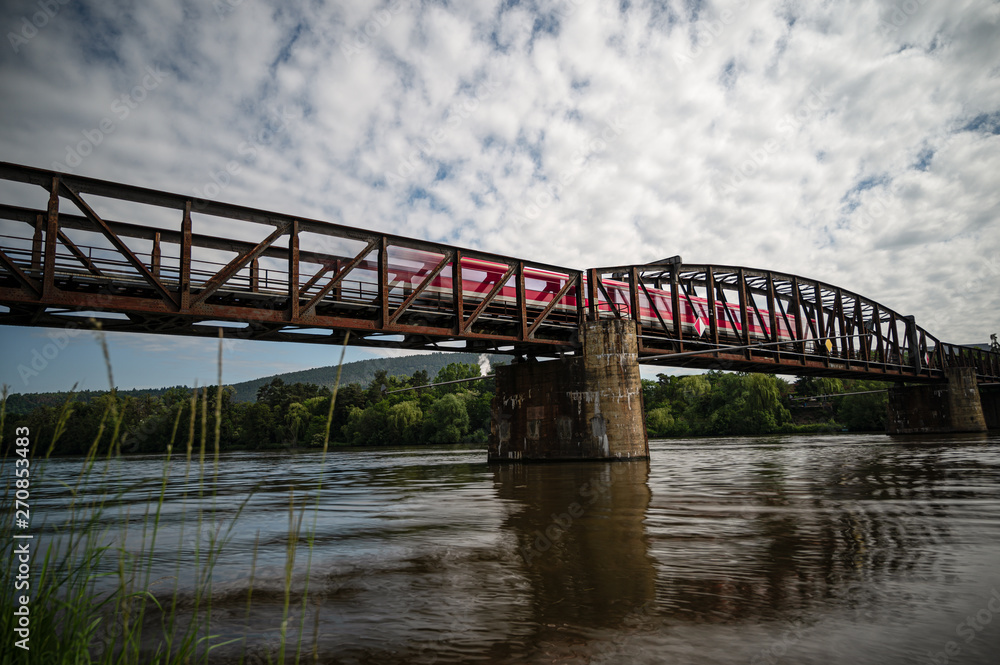 Brücke bahn zug