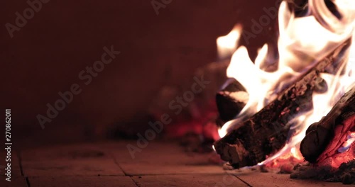 super hot and lovely wood oven with space for description