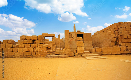 Obraz na płótnie Anscient Temple of Karnak in Luxor - Ruined Thebes Egypt w salonie